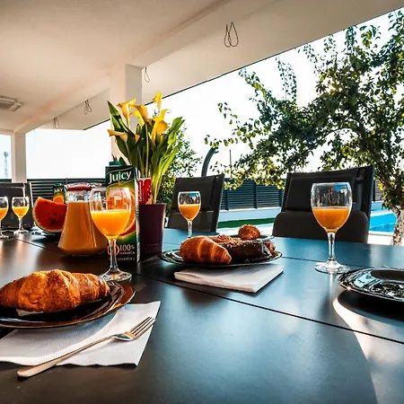 Margita فيلة سبليت